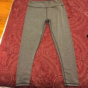 Danskin Herringbone Ankle Leggings